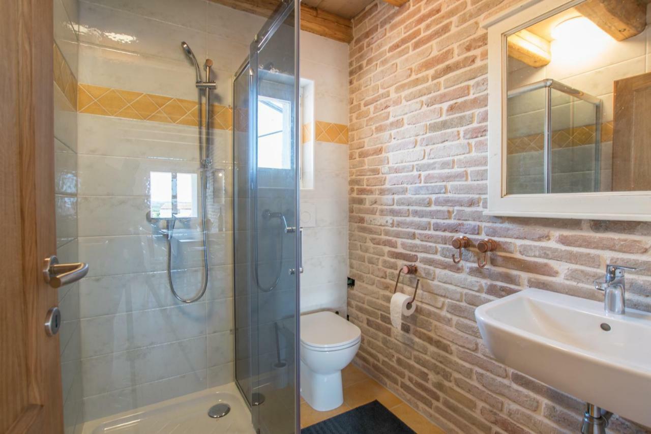 Lana House With Apartments Petrovija 외부 사진