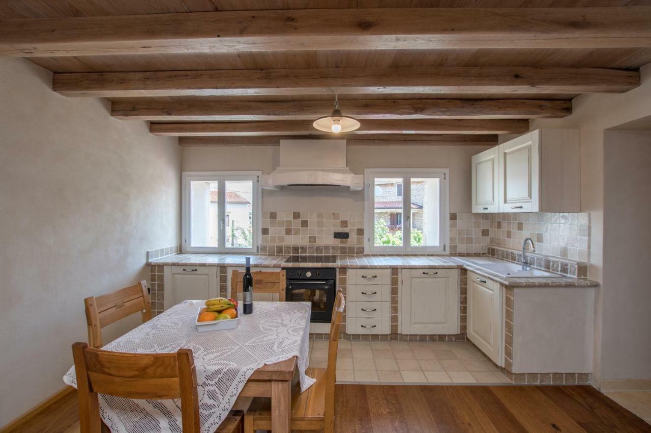 Lana House With Apartments Petrovija 외부 사진