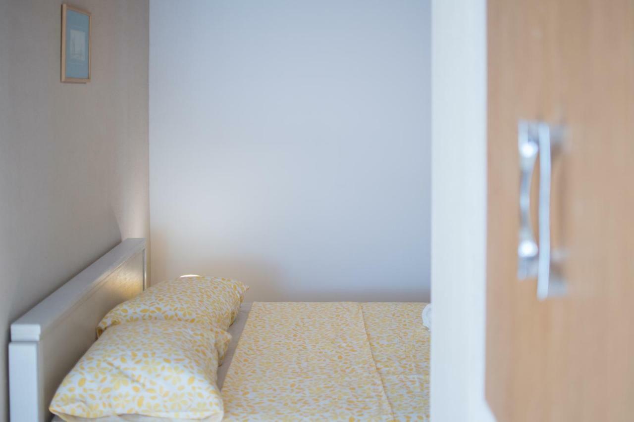 Lana House With Apartments Petrovija 외부 사진